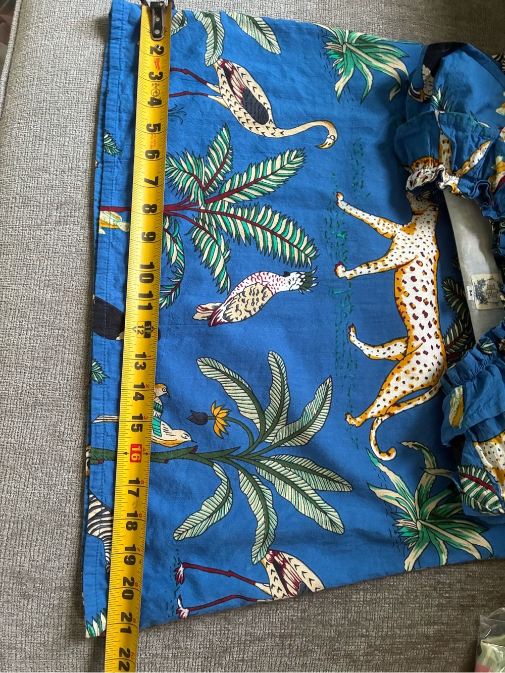 JAMES Ascher Blue Ruffle V-Neck Sleeveless Top - Tropical Print size: medium - Picture 11 of 11
